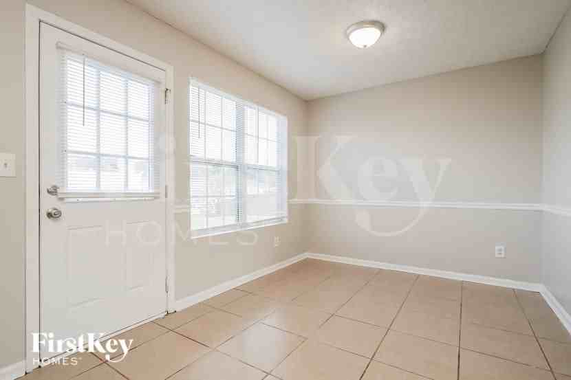 4030 Mission Way - Photo 4 of 16