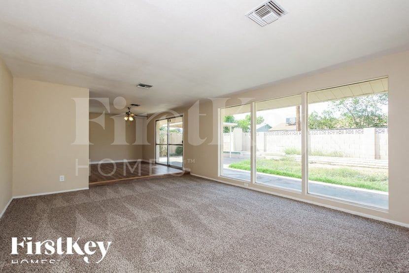 3826 W Griswold Rd - Photo 6 of 15
