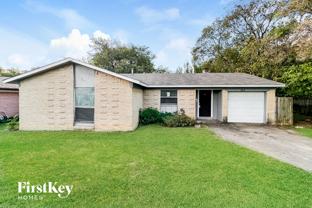 302 Shorewood Dr - Photo 1 of 1
