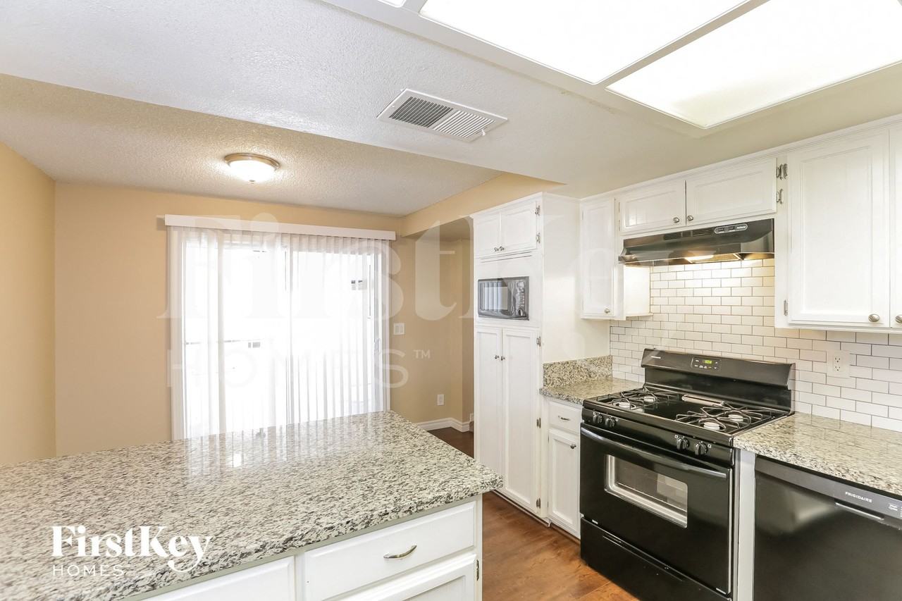 2953 Gala St - Photo 6 of 15