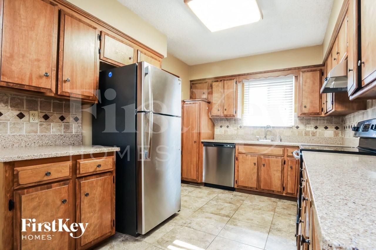2636 Sw Krista Ct - Photo 4 of 16
