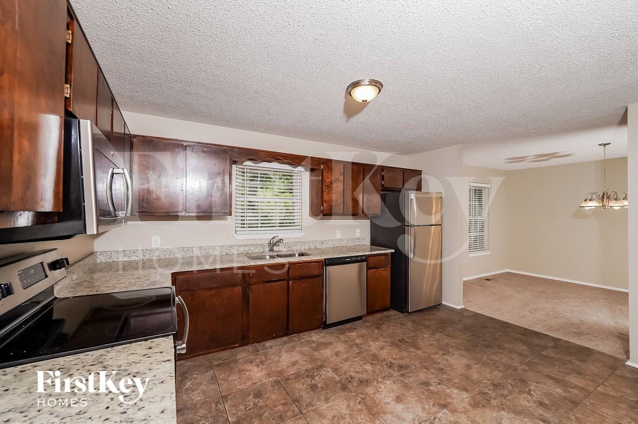 2321 Pentland Dr - Photo 6 of 15