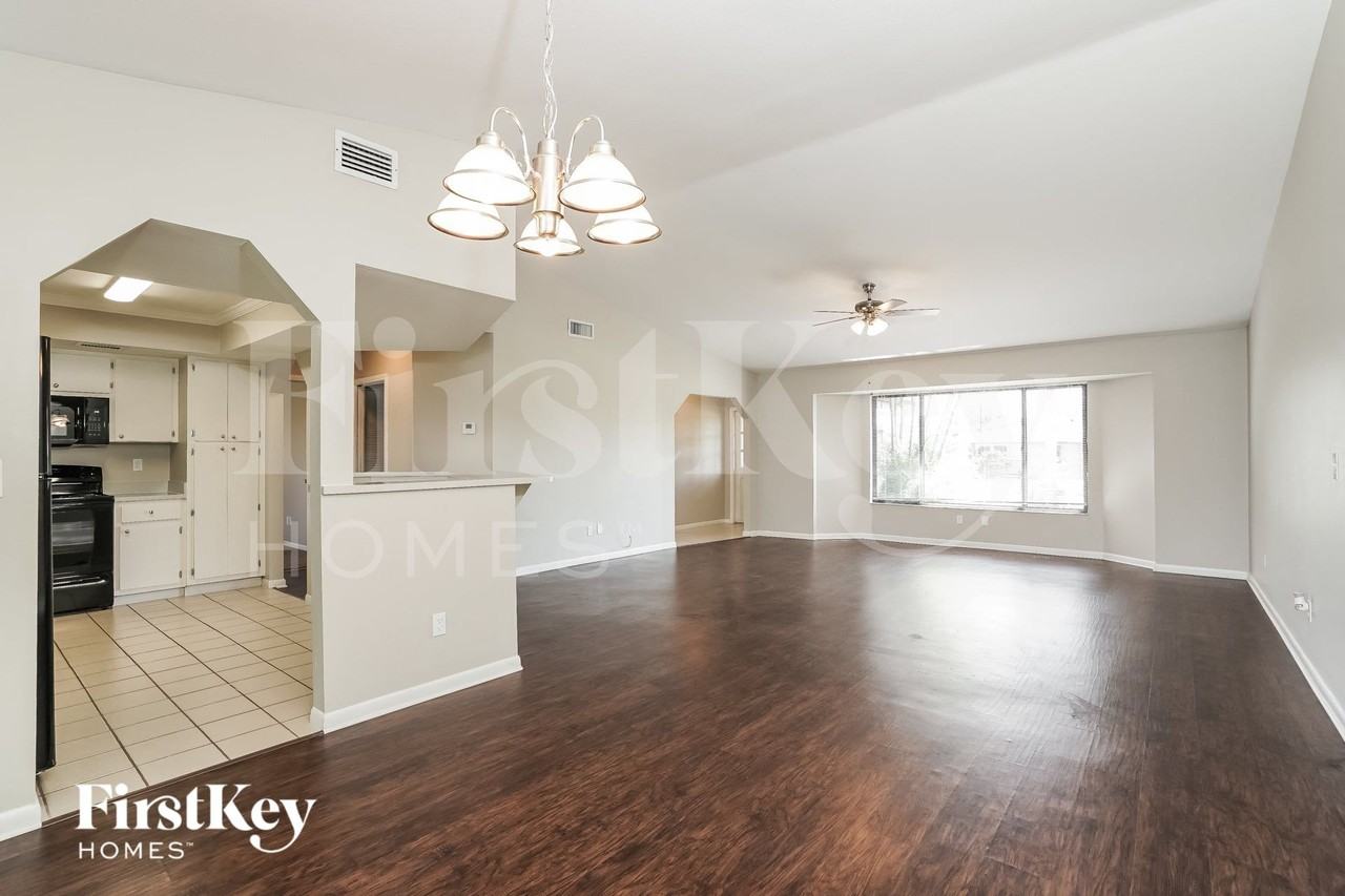 221 Sw 43rd Ter - Photo 5 of 15