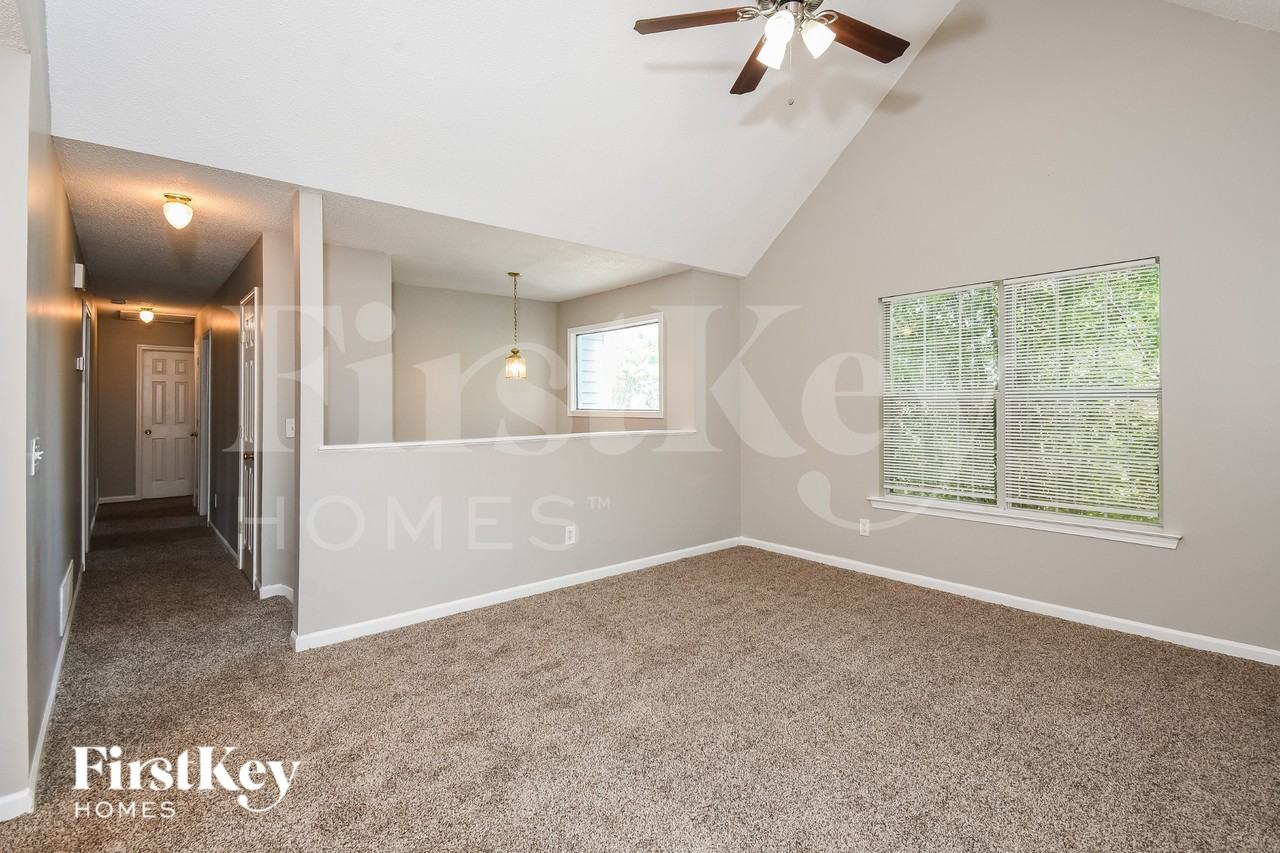 212 Station Way - Photo 4 of 16
