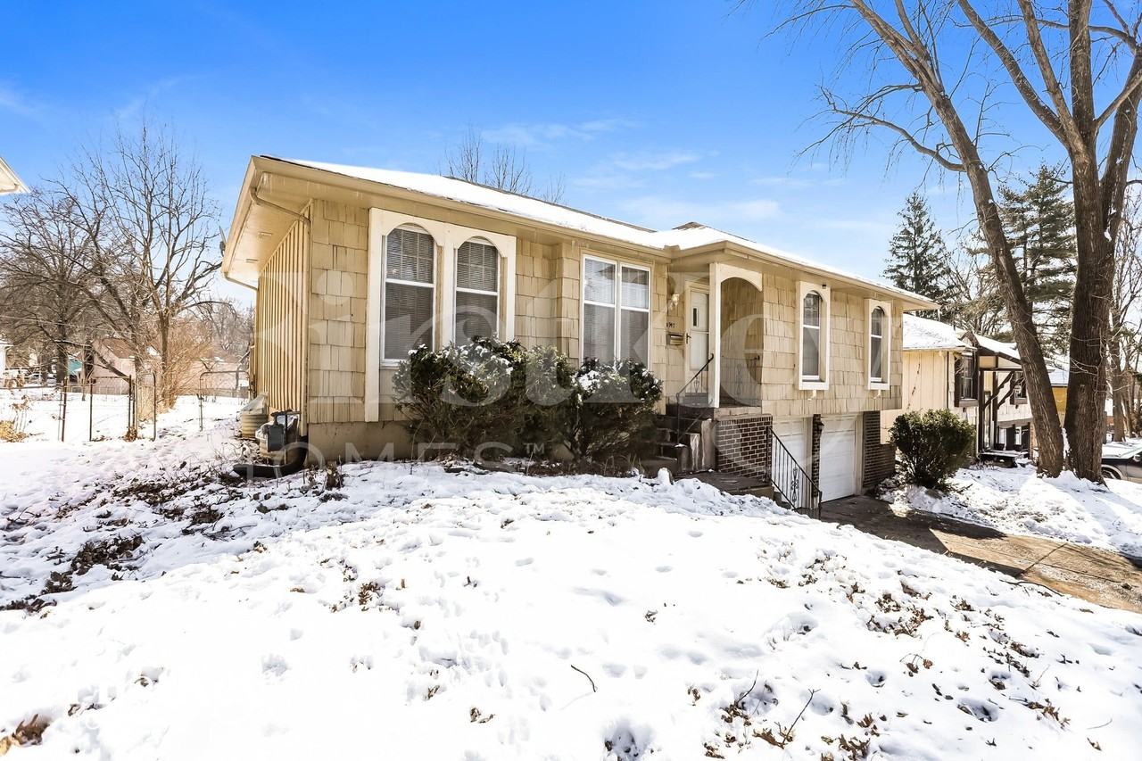 11947 Manchester Ave - Photo 2 of 15