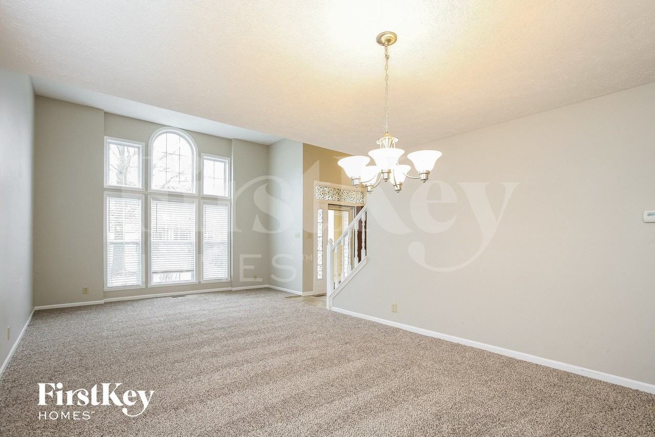 10794 Brixton Ln - Photo 5 of 15