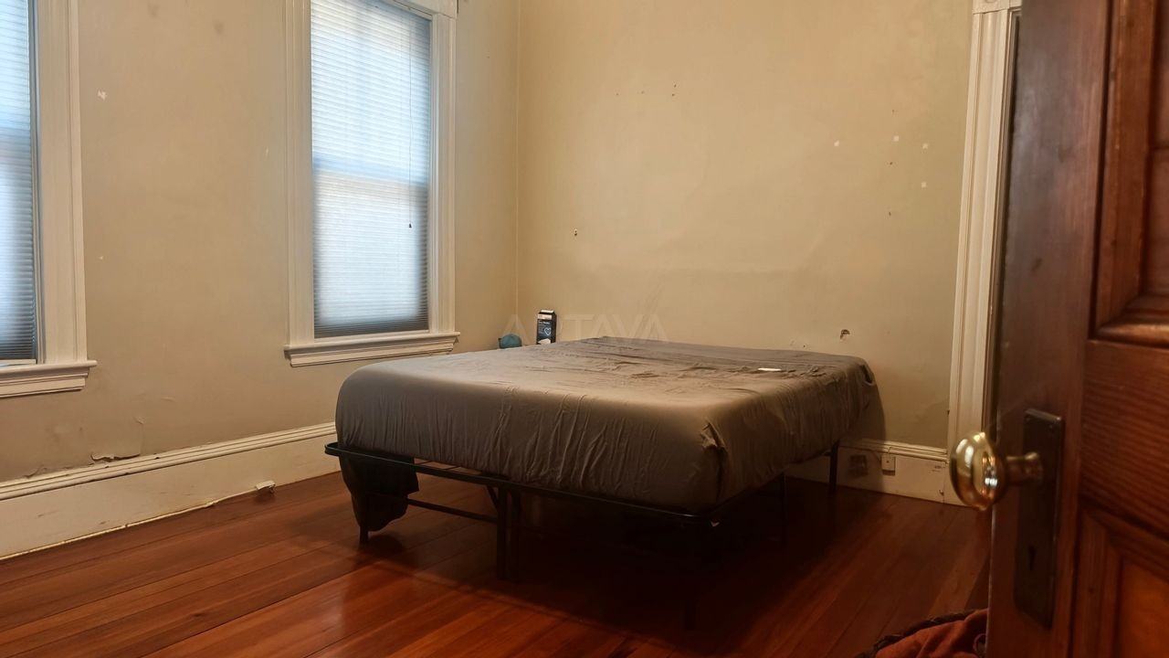 13 Linden Ave #1 - Photo 4 of 12