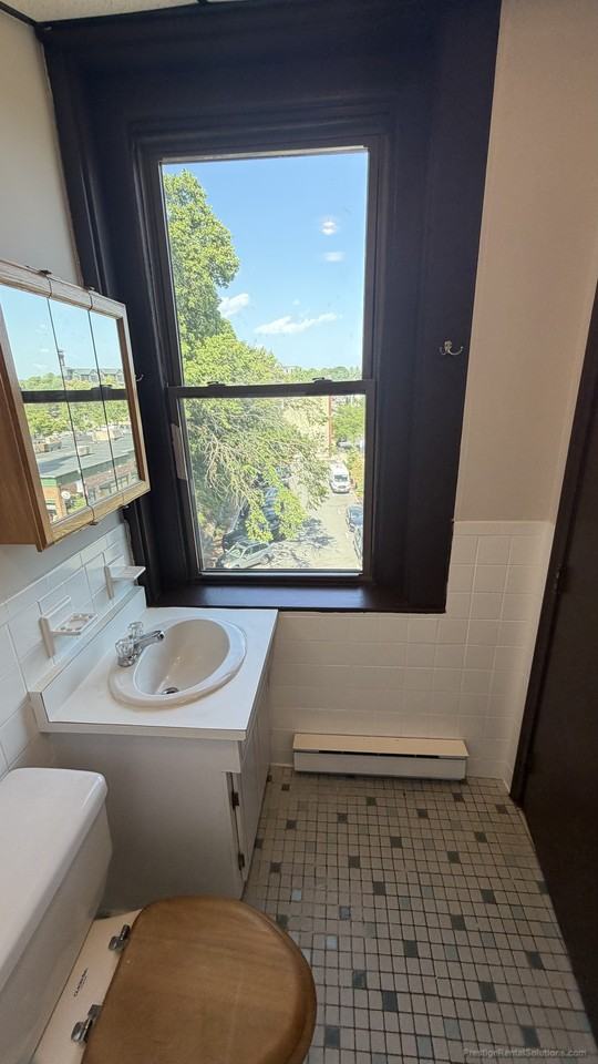 149 Main St #4 - Photo 7 of 12