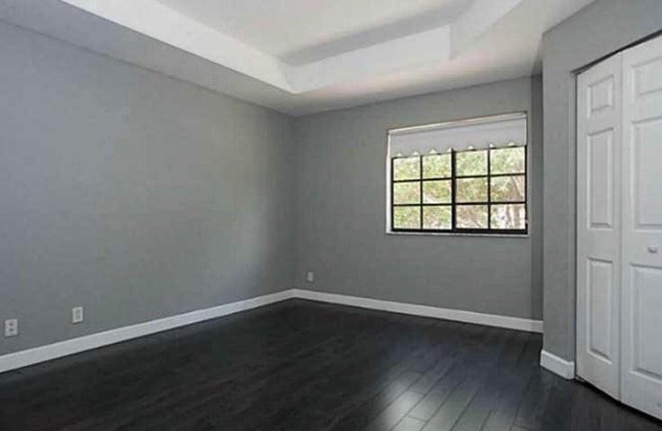 3890 Tree Top Drive - Photo 7 of 8