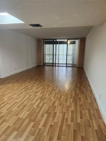 16251 Golf Club Road - Photo 3 of 8