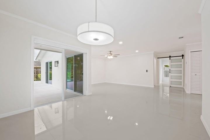 561 Southwest 168th Terrace - Photo 6 of 8