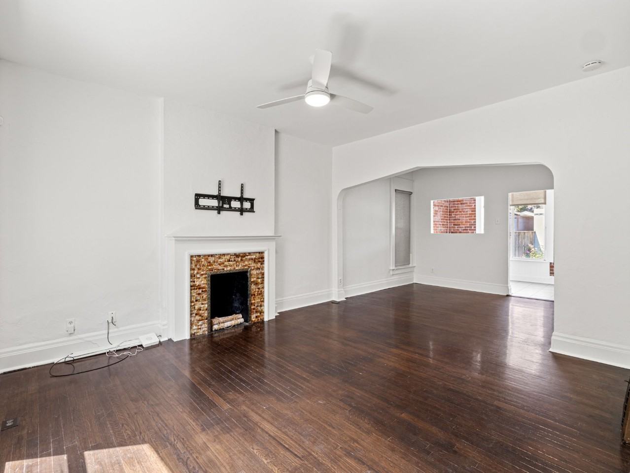 1429 Milwaukee St - Photo 5 of 38