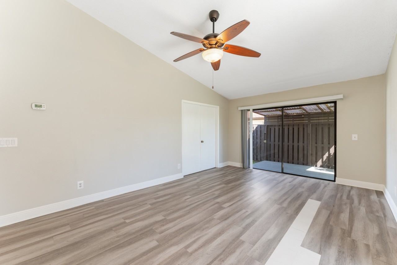 5201 Bellefield Dr - Photo 6 of 36