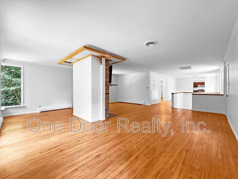712 Powell St - Photo 4 of 30