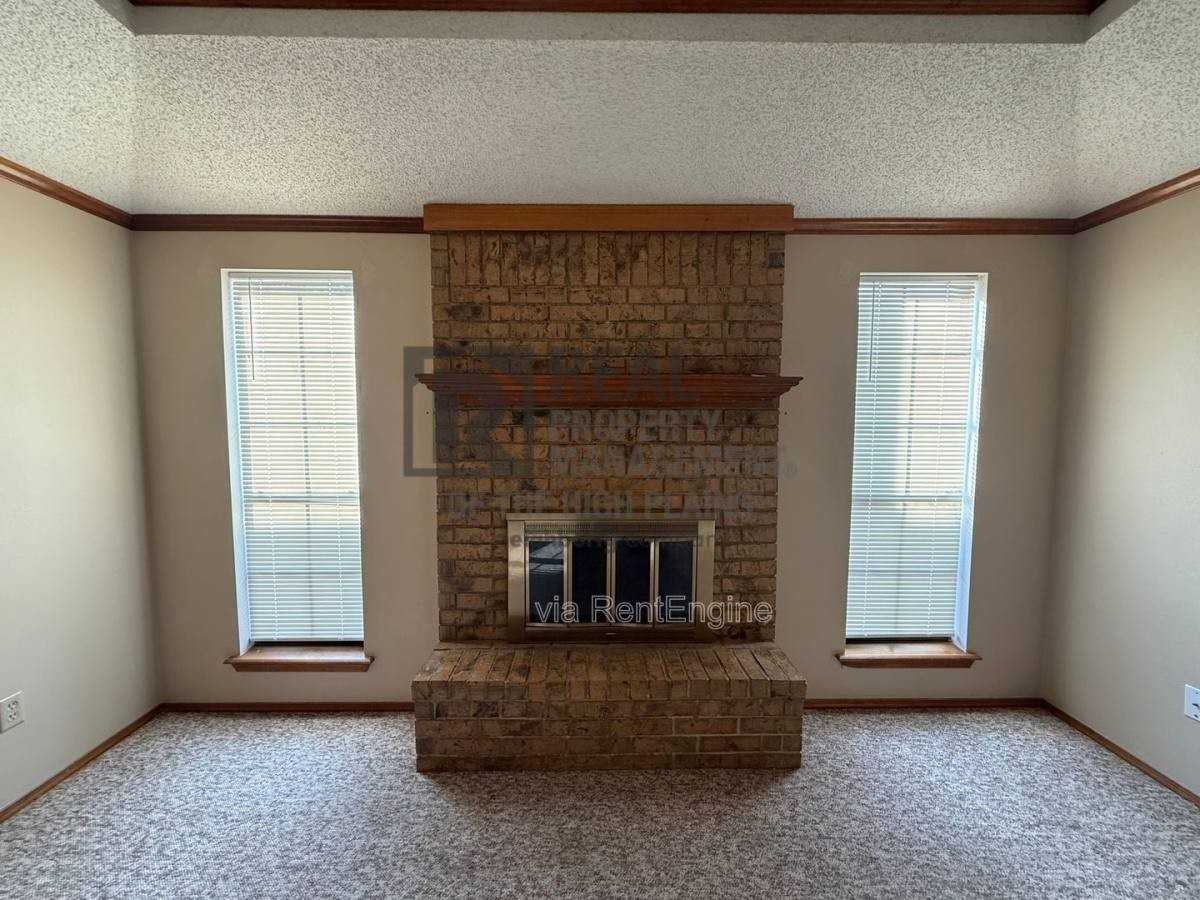 6503 Terryville Dr - Photo 3 of 10