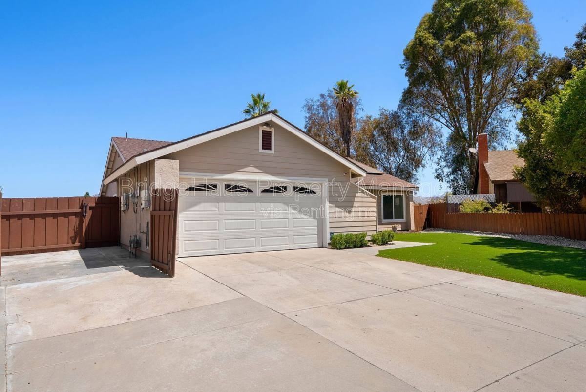 11004 Collinwood Dr - Photo 2 of 10