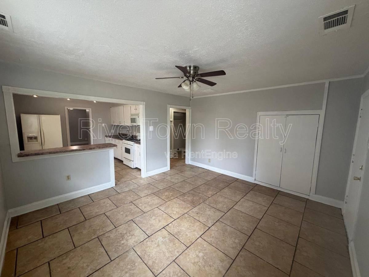 3633 N Lloyd Cir - Photo 2 of 10