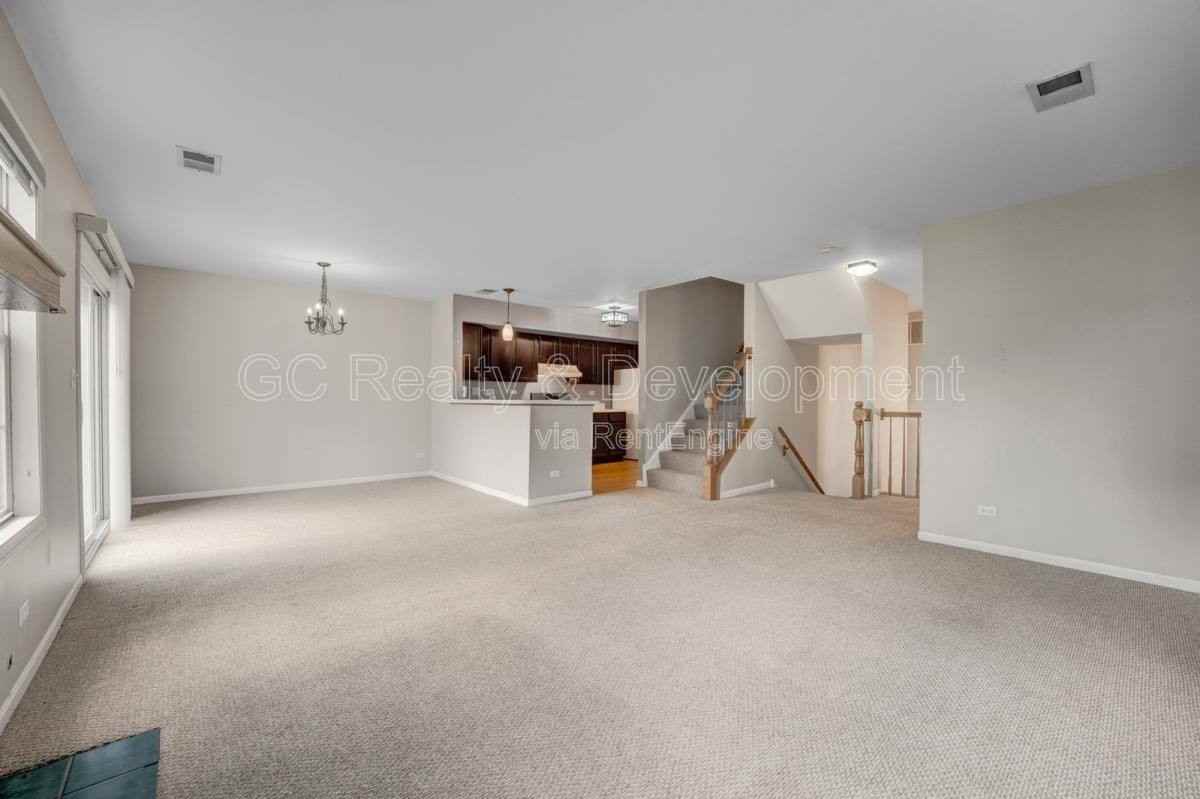293 Regal Ct - Photo 3 of 10