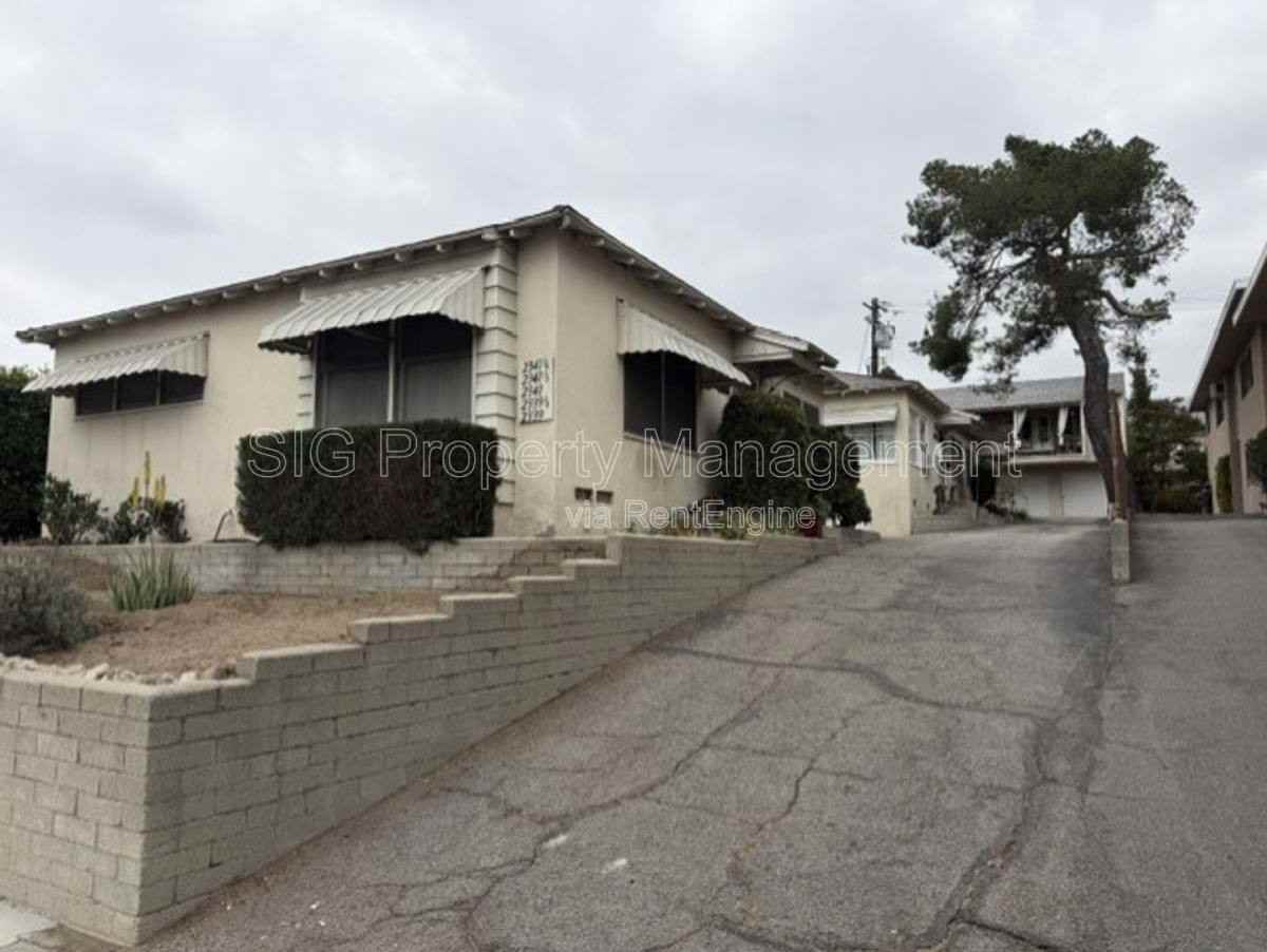 2341 Florencita Ave - Photo 2 of 10