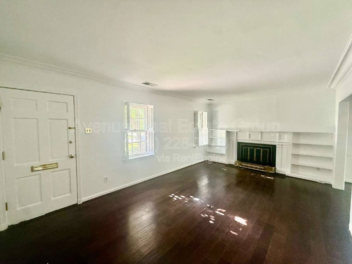 29 Midpark Ln - Photo 2 of 10