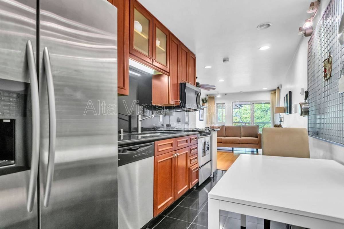 935 Genter St #403C - Photo 7 of 10