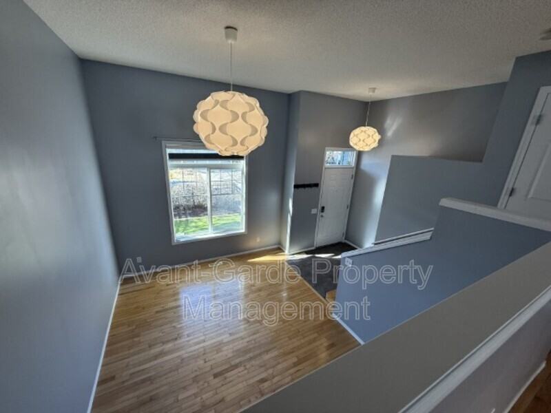 8304 11 Ave Sw #7 - Photo 4 of 34