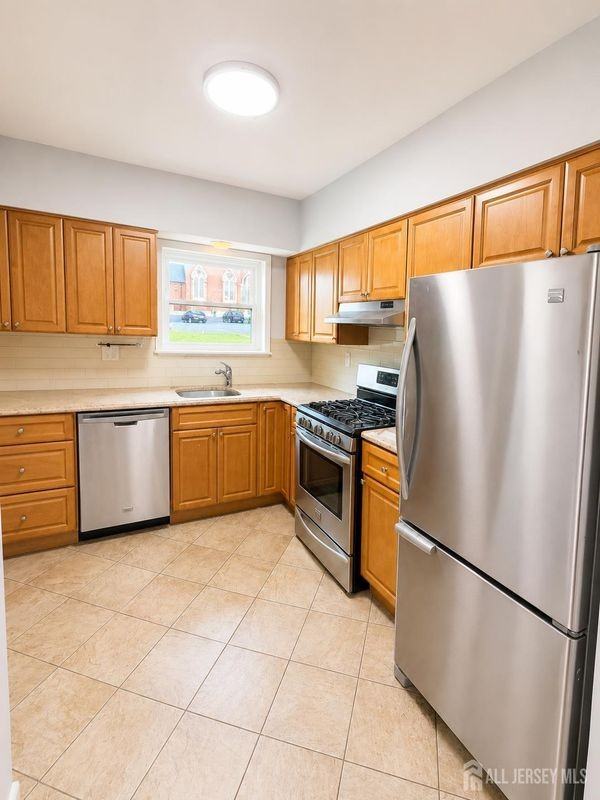50 Davidson Rd ##A - Photo 4 of 10