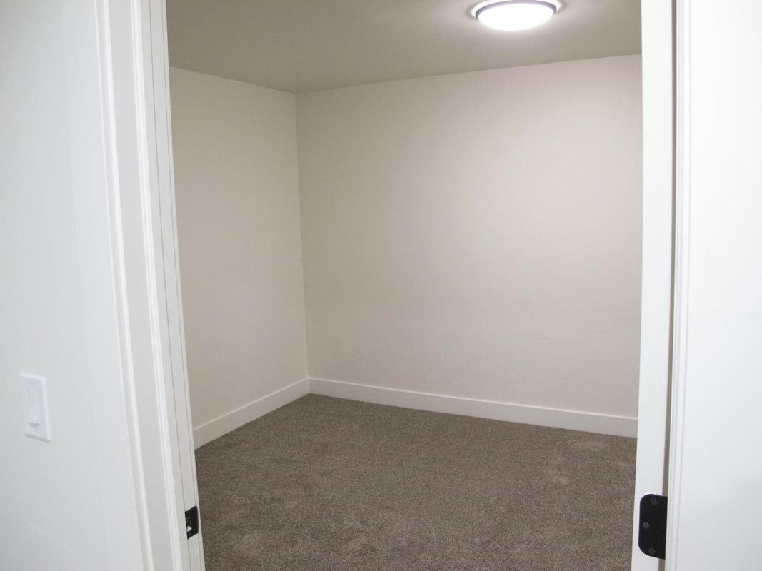 2037 S Bridle Cir - Photo 2 of 20