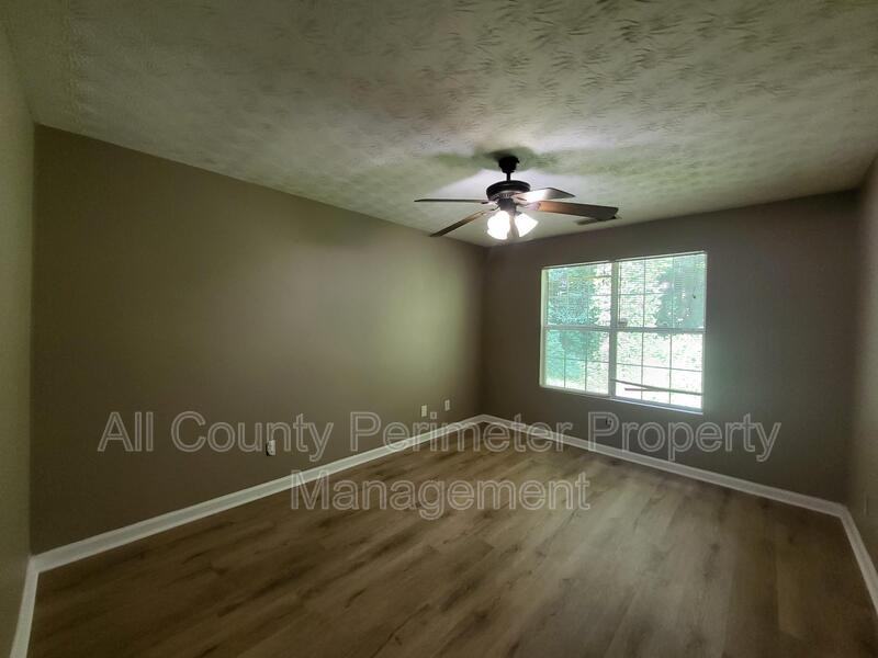 3428 Homeward Trl - Photo 5 of 12