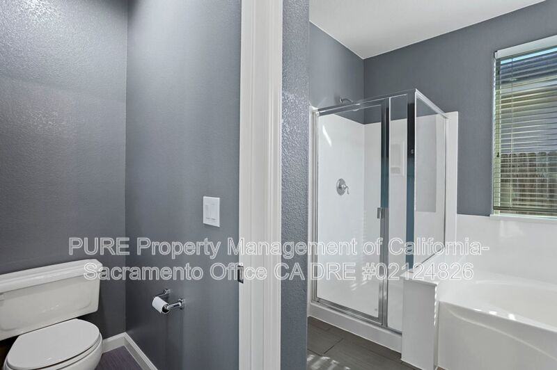 1518 Sandmark Dr - Photo 4 of 50