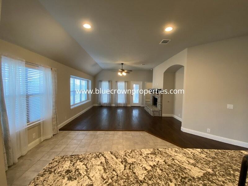 5211 Pentridge Dr - Photo 7 of 19