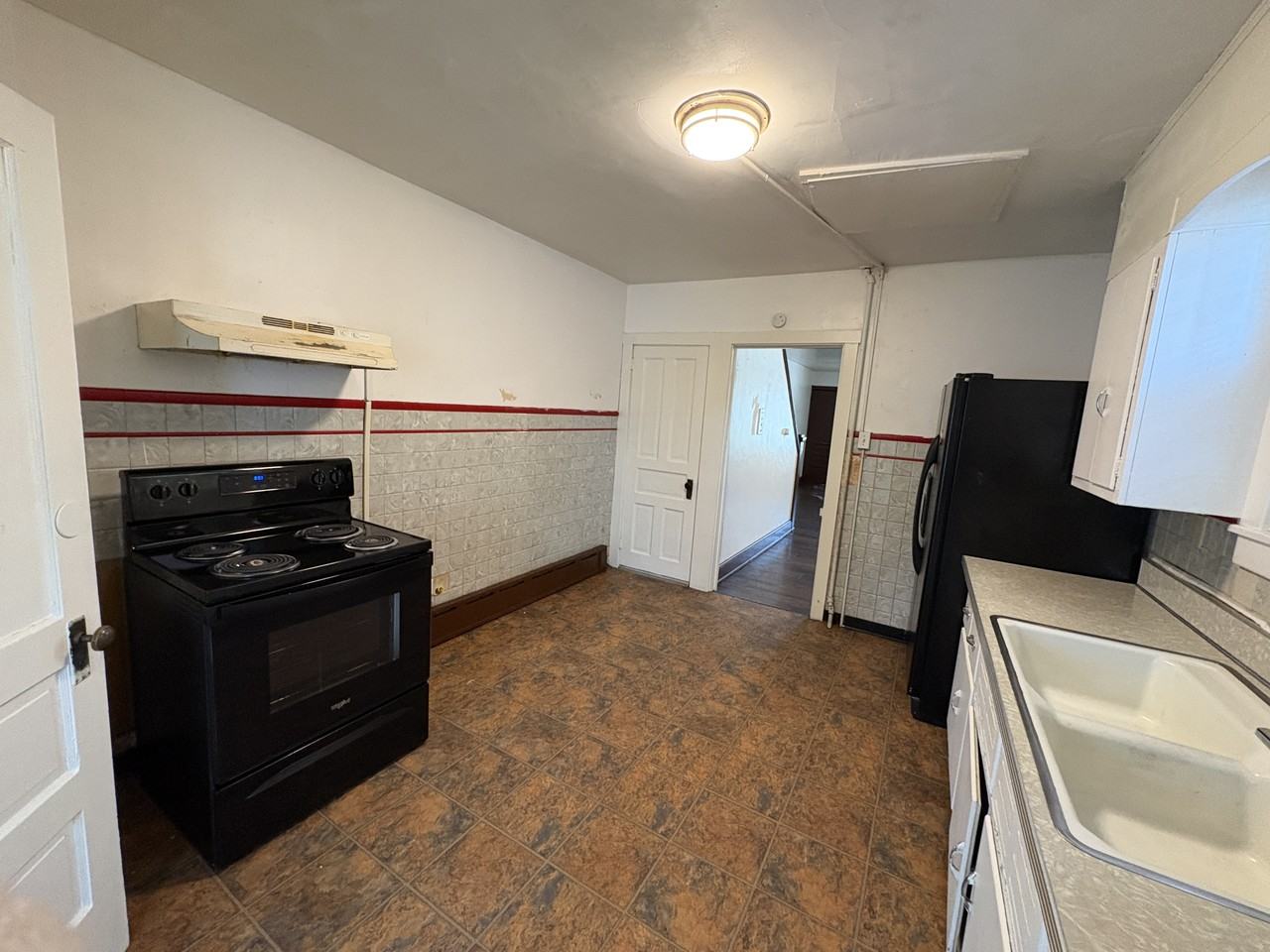 224 Charles St - Photo 6 of 16
