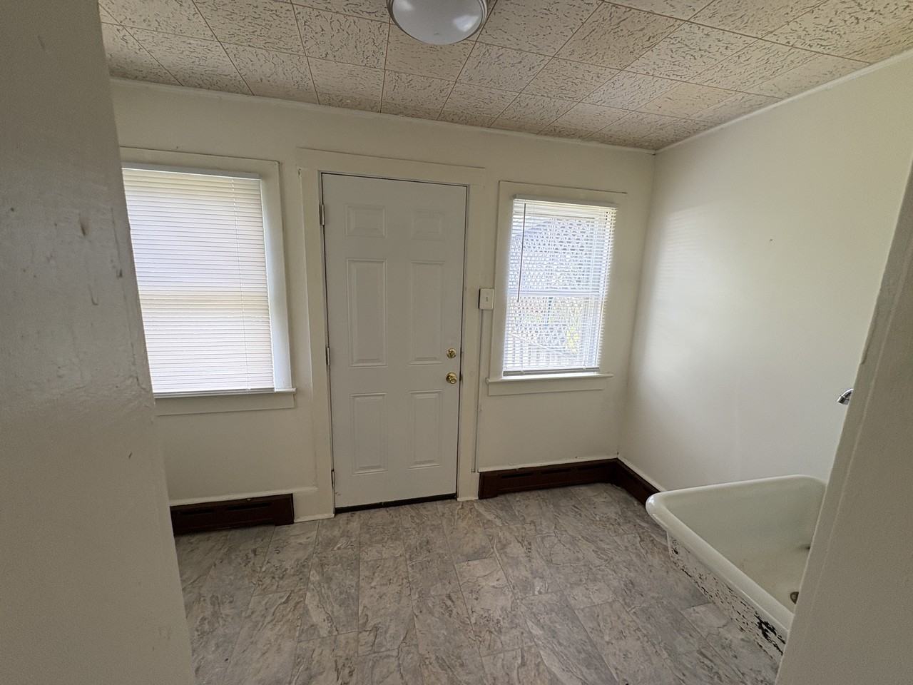 224 Charles St - Photo 7 of 16