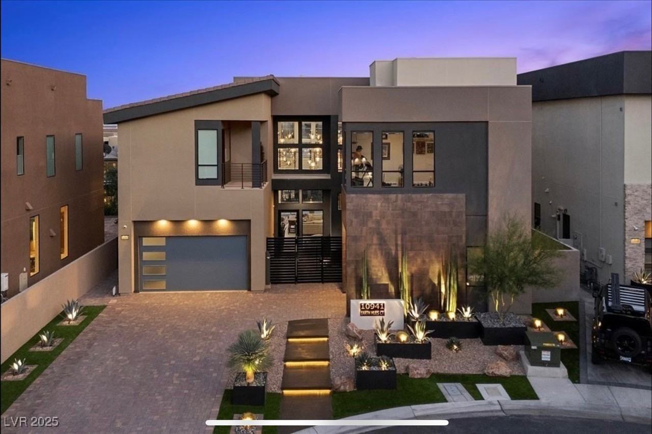 10941 Earth Hues Ct - Photo 2 of 50