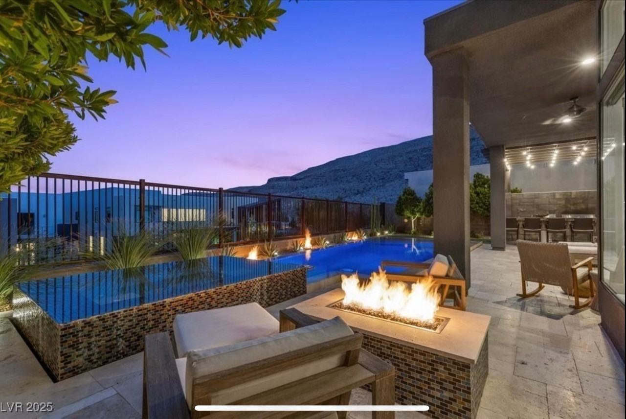 10941 Earth Hues Ct - Photo 3 of 50