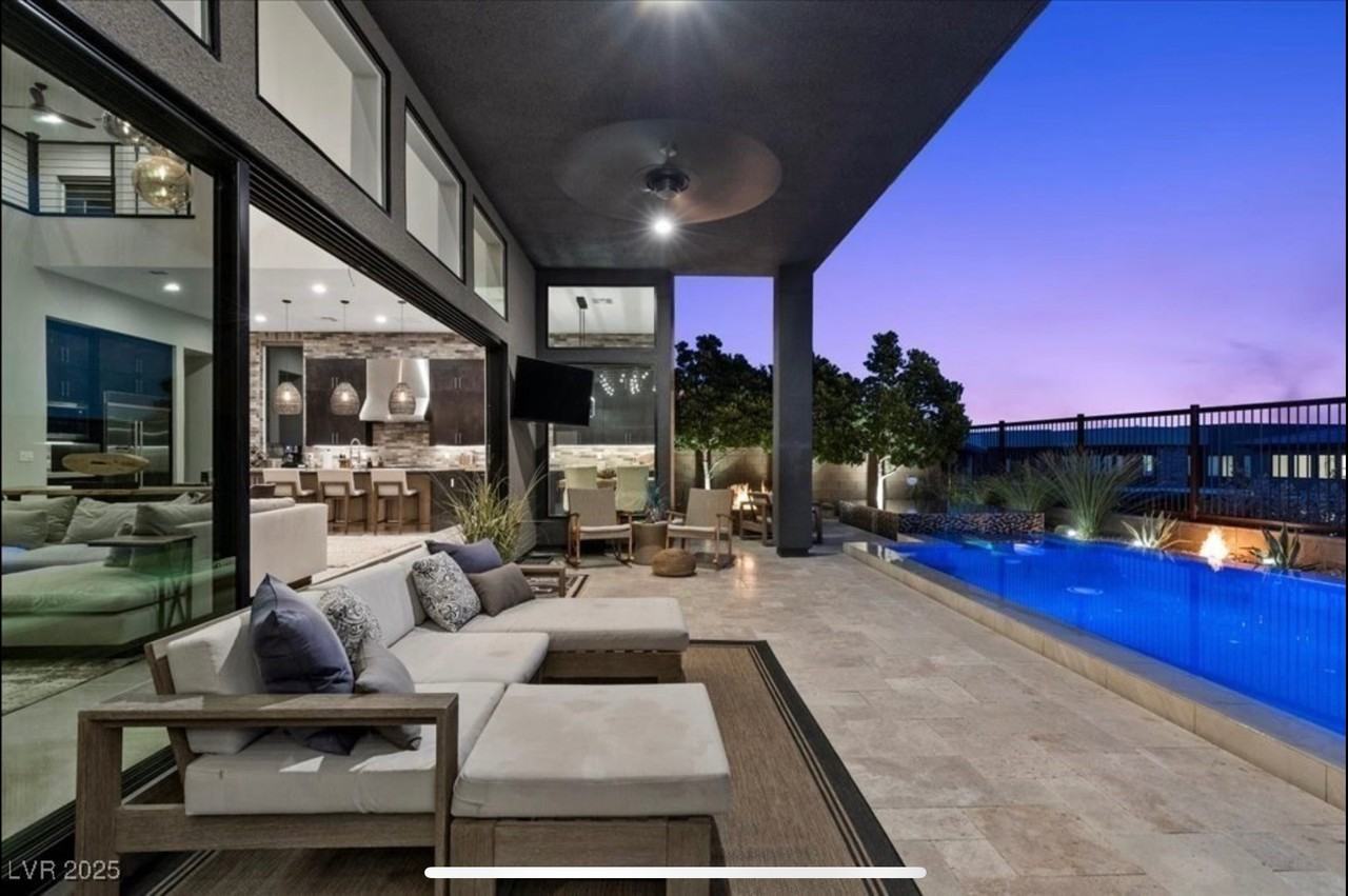 10941 Earth Hues Ct - Photo 4 of 50