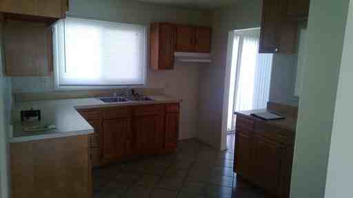 807 Union Dr - Photo 3 of 7