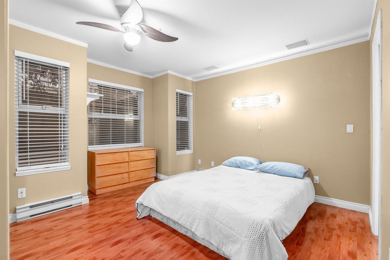 505 Queens Ave - Photo 3 of 4