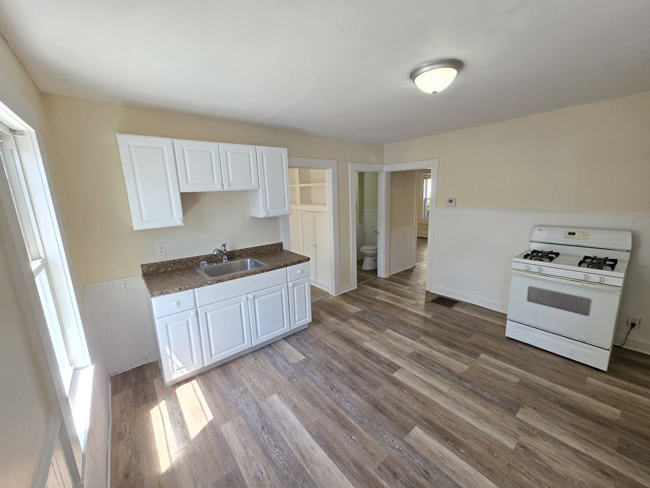 37 Foundry St - Photo 2 of 10