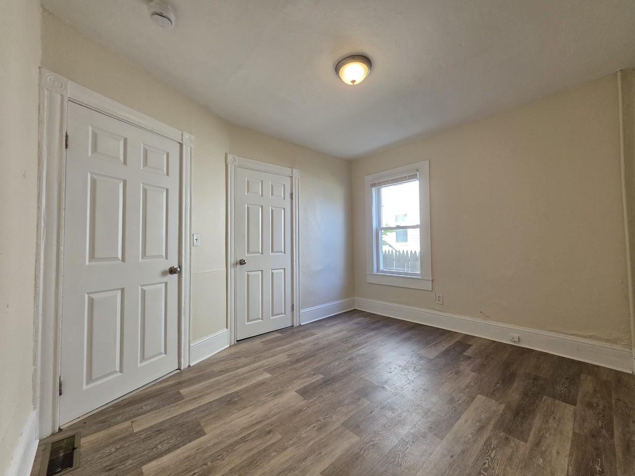 37 Foundry St - Photo 6 of 10
