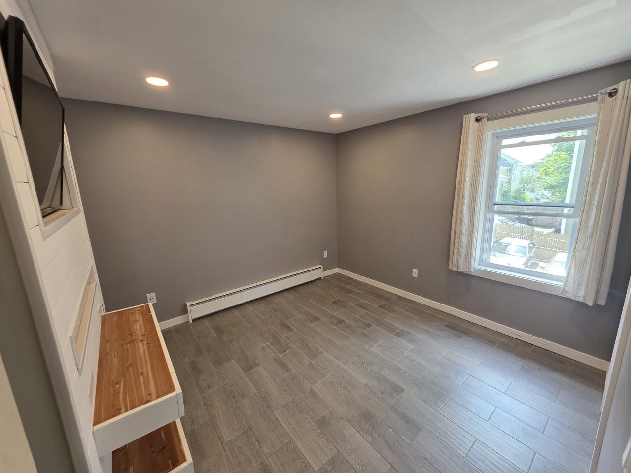 135 Putnam St - Photo 7 of 16