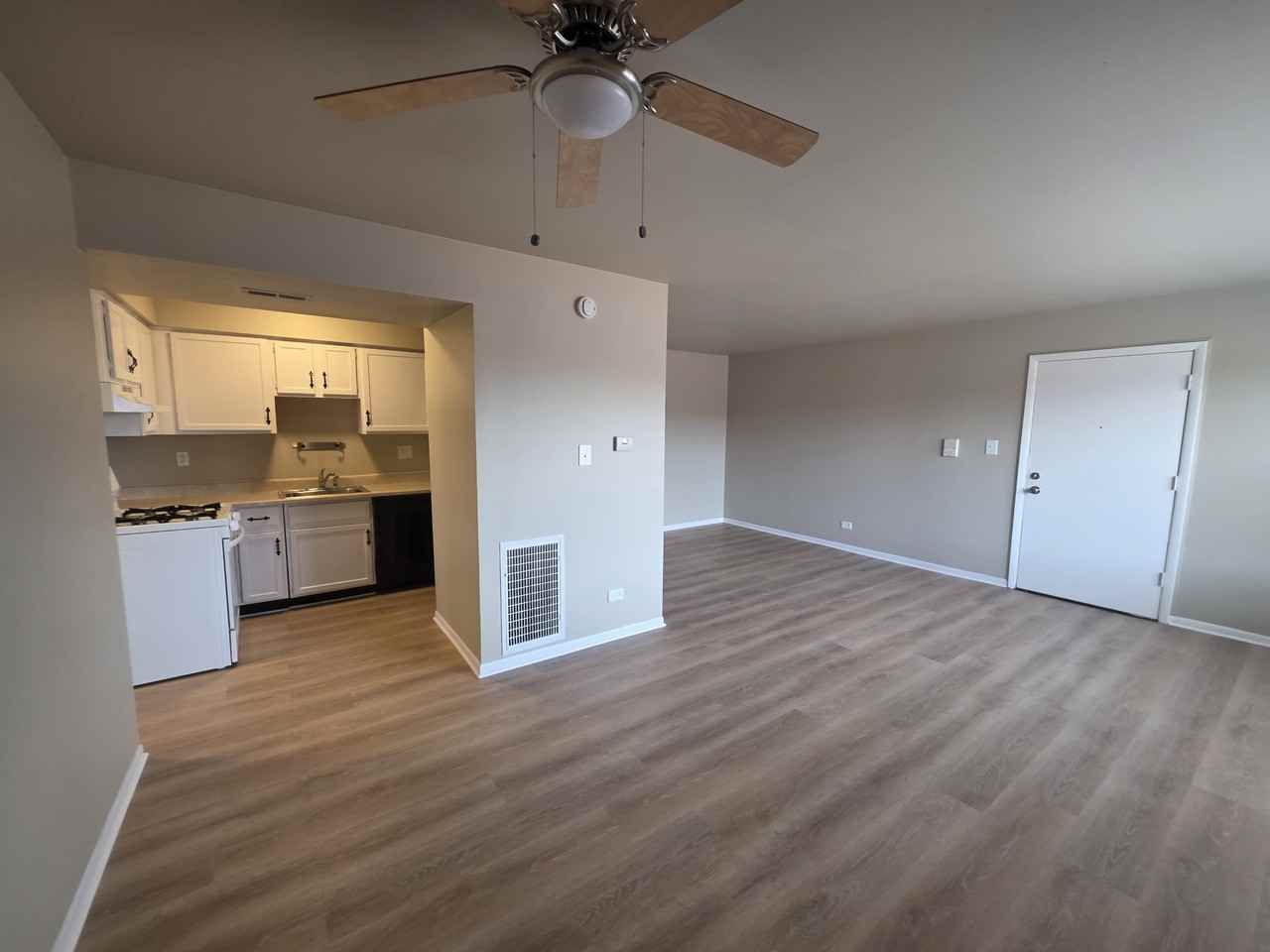 18019 Dixie Hwy - Photo 5 of 15