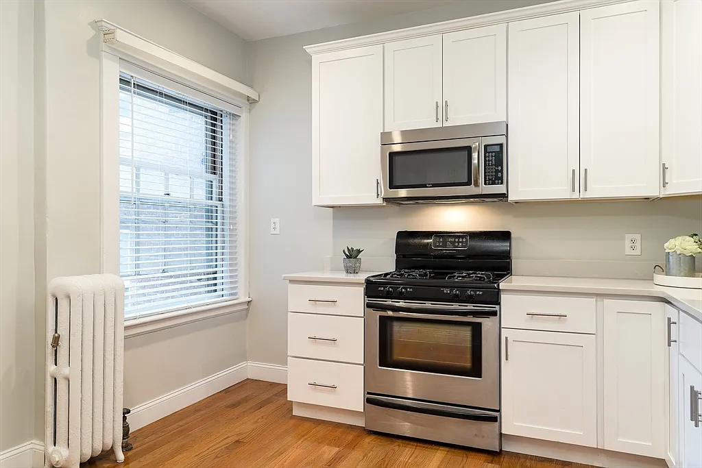 90 Naples Rd #1 - Photo 4 of 18