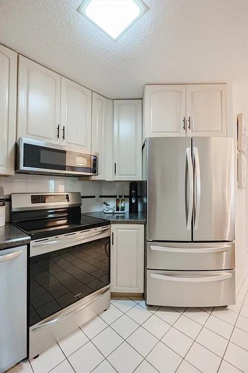 51 Pettee St #13 - Photo 4 of 24