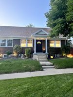 featured image of 1217 E Whitlock Ave