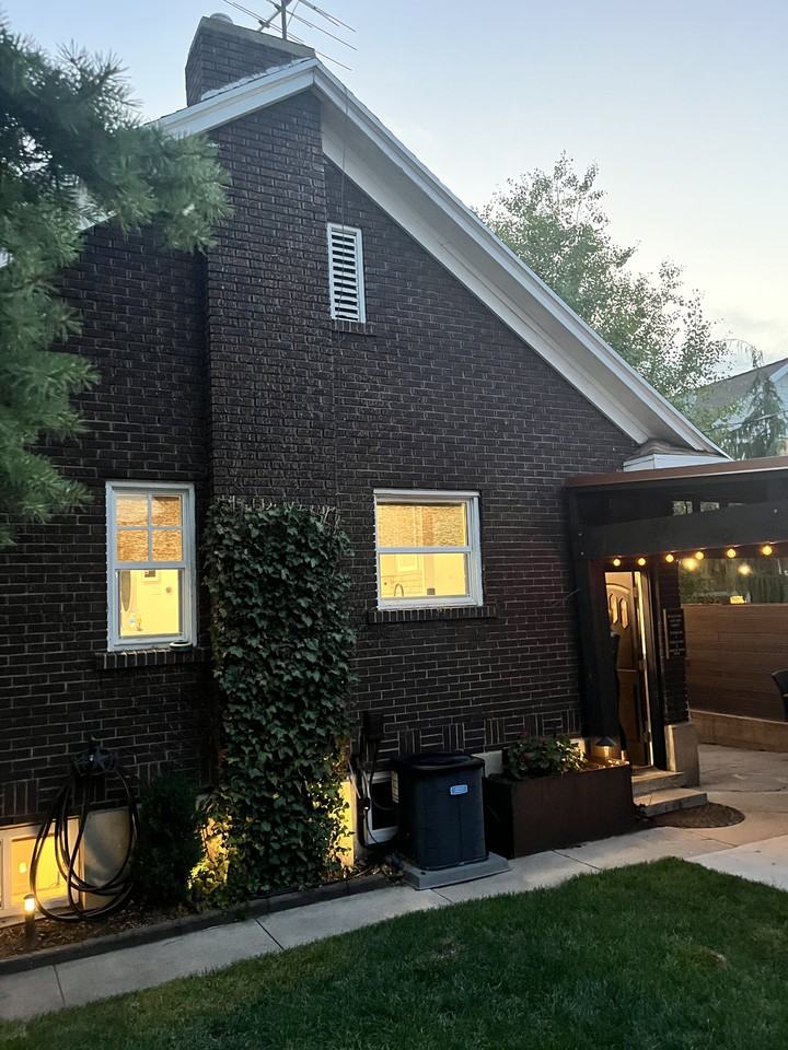 1217 E Whitlock Ave - Photo 7 of 32