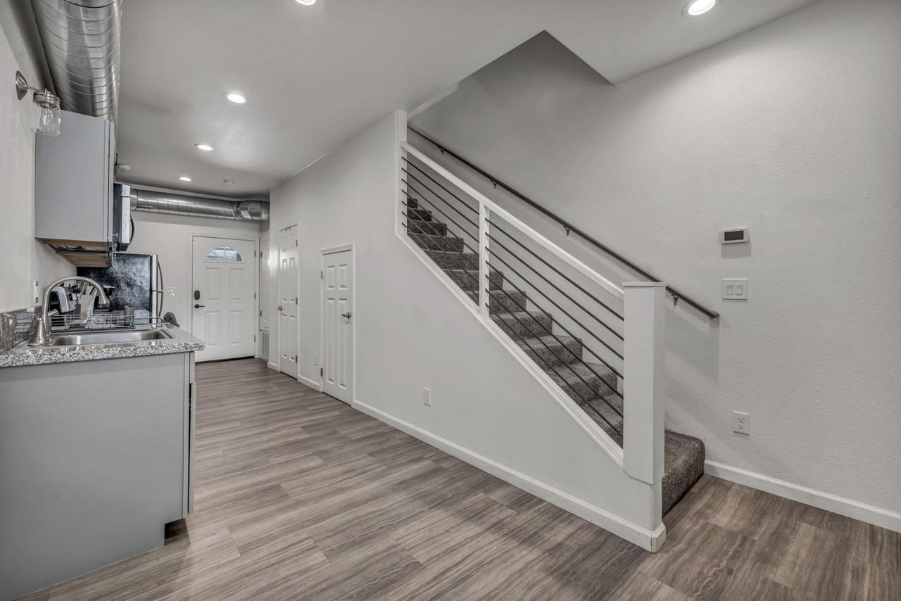 442 E 7th St #NA - Photo 5 of 13