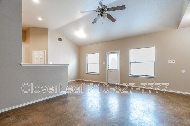 5718 Golf Hts #2 - Photo 5 of 20