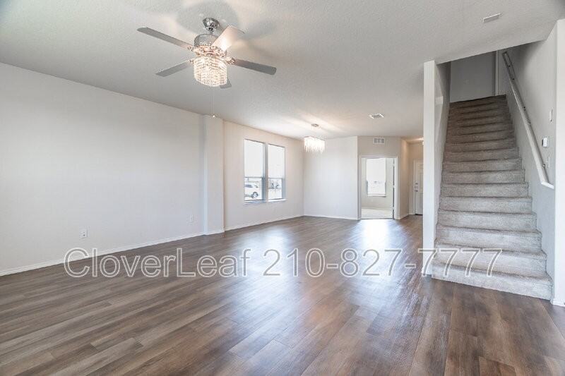 6823 Ashcat - Photo 5 of 38