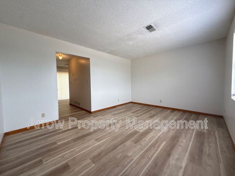 1248 S Jackson St - Photo 2 of 18